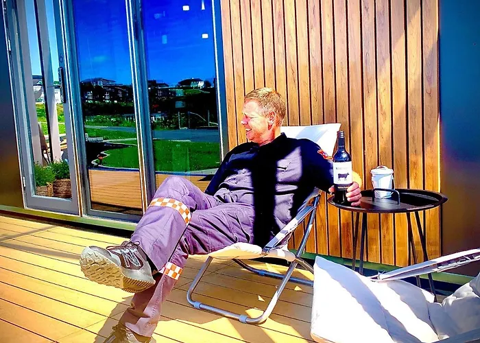 Capsulehotel Snapnap Storebö