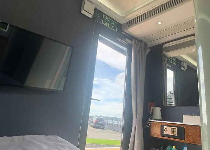 Capsulehotel Snapnap Storebö